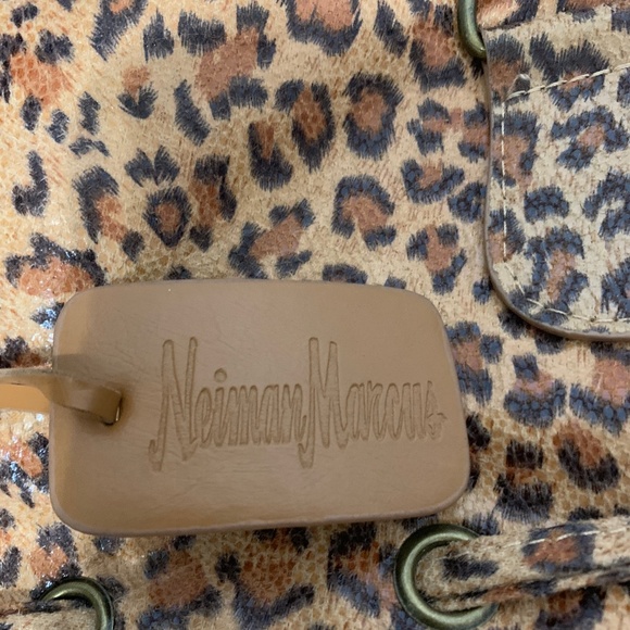 Neiman Marcus Cheetah Animal Print Purse Tote - Picture 2 of 4